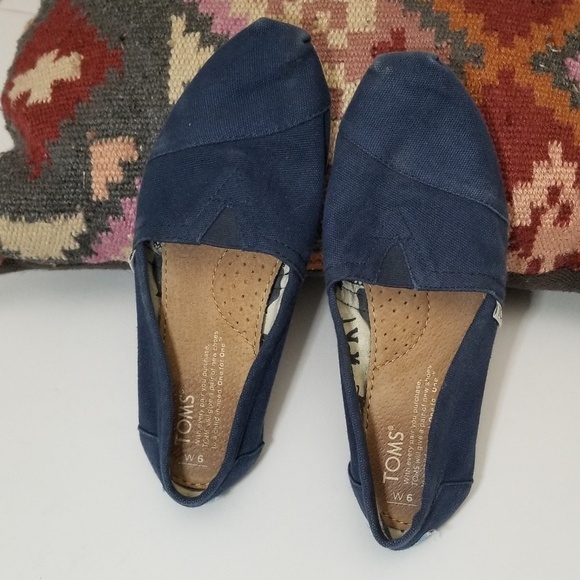 Classic Blue Canvas Toms - Picture 1 of 4